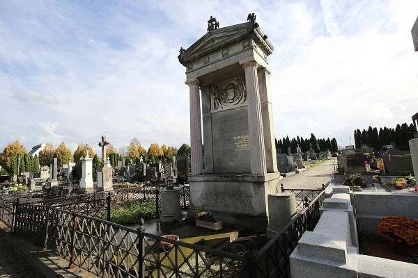 Policisté na Slovácku zpřísňují dozor nad hřbitovy