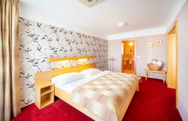 Hotel Akademie Naháč | Hotel Akademie Naháč