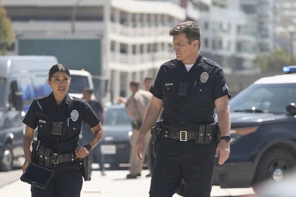 Lisseth Chavez, Nathan Fillion - Zelenáč - Darkness Falling - Z filmu