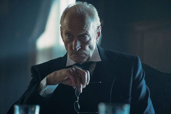 Proti ledu - Z filmu - Charles Dance
