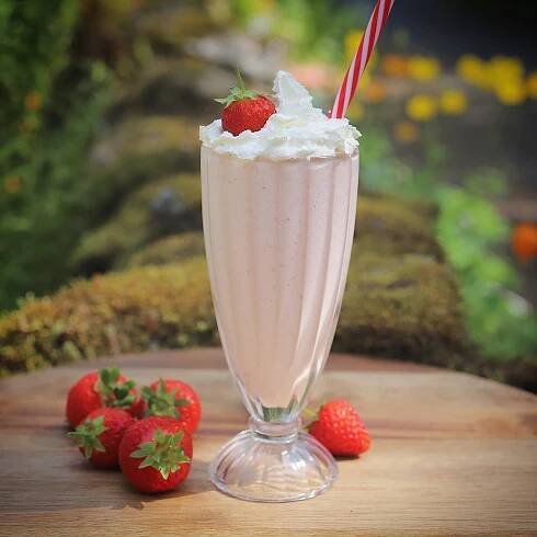 thick strawberry shake