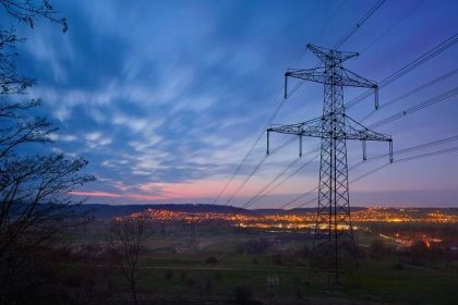 Platby za distribuci energie jsou v Česku podobné jako jinde v EU. Problém vzniká jinde