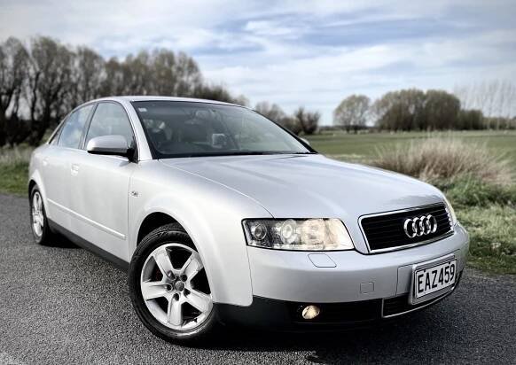 2004 Audi A4 (B6) Sedan 2.4 V6 benzín