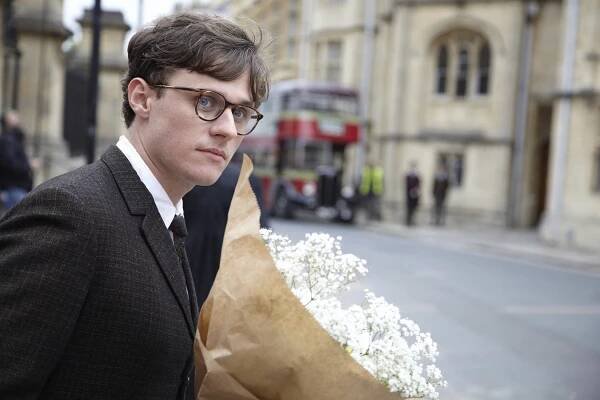 Endeavour - Série 1 - Dívka - Z filmu - Alan Morrissey