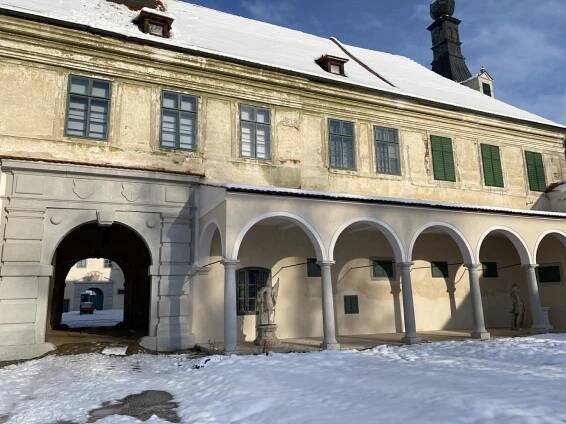 Státní zámek Uherčice | Jižní Morava