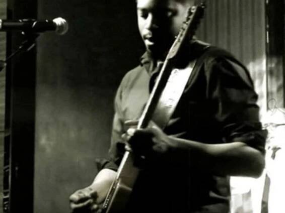 Black Joe Lewis & The Honeybears - Livin' In The Jungle - video Dailymotion