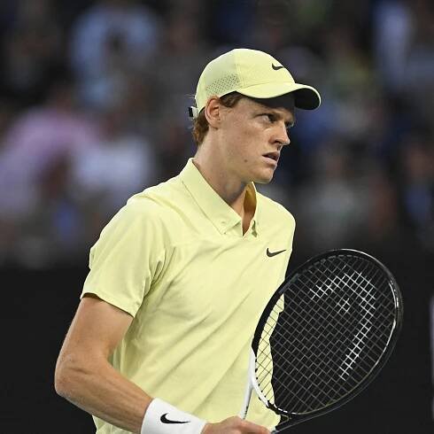 Italiens Jannik Sinner beim Spiel gegen Deutschlands Alexander Zverev am 26.01.2025.