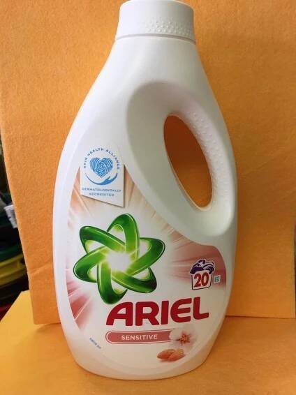 ARIEL Sensitive 20 dávek 