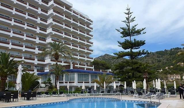 Hotel Universal Castell Royal: fotografie vybavení exteriérů a interiérů ubytování.
