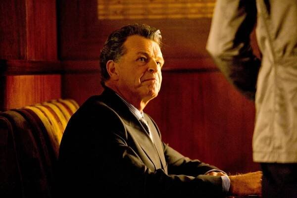 Hranice nemožného - Jantar - Z filmu - John Noble