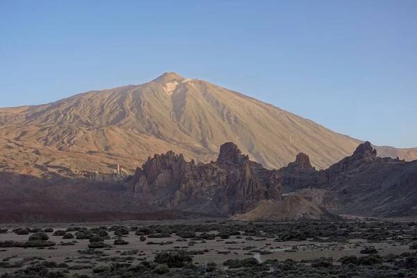 Roques de Garcia and Roque Cinchado: The Ultimate Hiking Guide