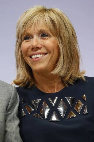 Brigitte Macron nepravdivé informace trápí.