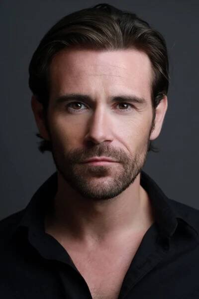 Matt Ryan herec