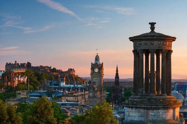 Edinburgh, Skotsko, Britské panorama stock fotka
