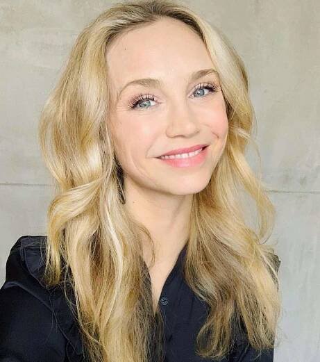 100 Hottest Hallmark Movie Actresses in 2025 - mrDustBin