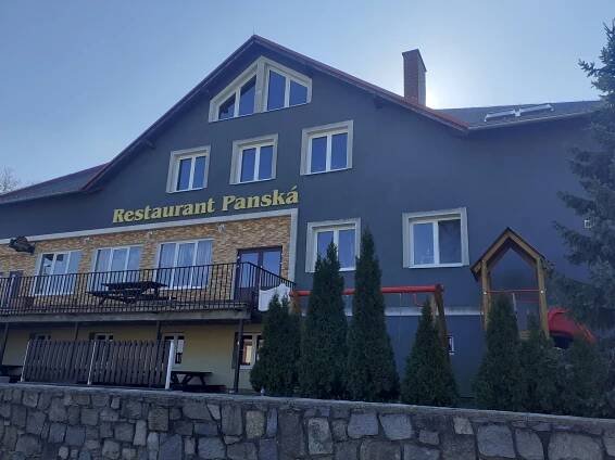 Do Restaurantu Panská ve Stěbořicích na dobré pivo i rodinnou oslavu