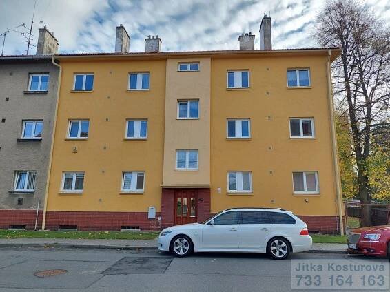 Tolstého, Krnov - Pod Bezručovým vrchem, okres Bruntál