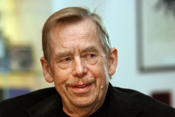 3 důvody, proč Václav Havel in memorial připomíná komunistické papaláše – G.cz