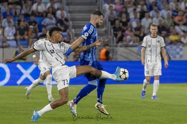 SK Slovan Bratislava - FC Midtjylland (FOTO) - slovanpositive.com