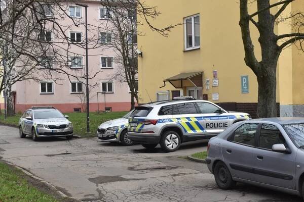 Záhadná vražda stařenky (†83): Uškrcena v „pečovateláku“ naproti policejní služebně