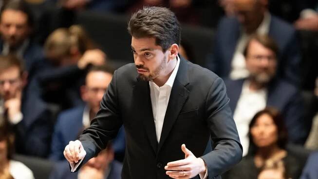 Lahav Shani, Chefdirigent der Münchner Philharmoniker, wurde ausgeladen.