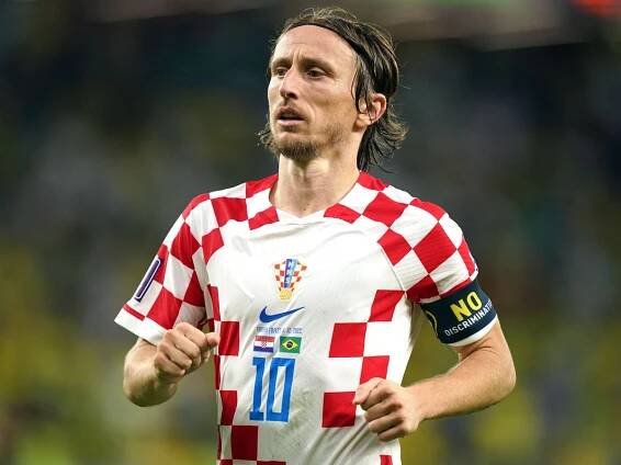Luka Modric to carry on playing for Croatia after Nations League call-up