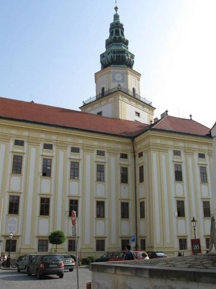 Zámek Kroměříž - otevírací doba, akce, ubytování, prohlídky, vstupné, foto, počasí