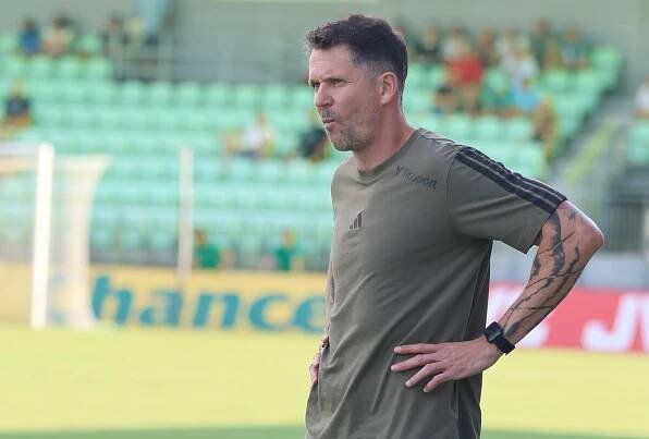 Duklu si za rok představuji tak nějak jako současnou Karvinou, řekl trenér Holoubek