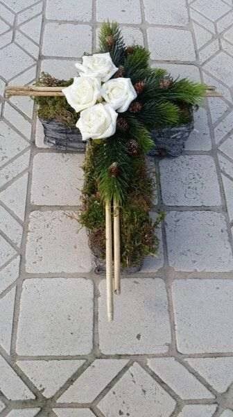Dekorace na hrob Pinterest