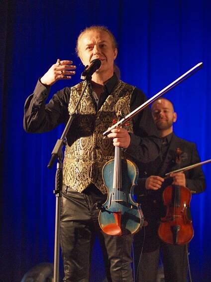 Pavel Šporcl a Gipsy Fire – Hvězdy nad Vltavou