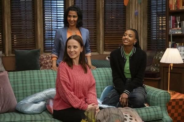 Holky z vejšky - The Good Partner Test - Z filmu - Pauline Chalamet, Amrit Kaur, Alyah Chanelle Scott