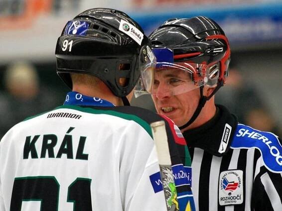 Hokejové derby: bitky a výhra Sparty