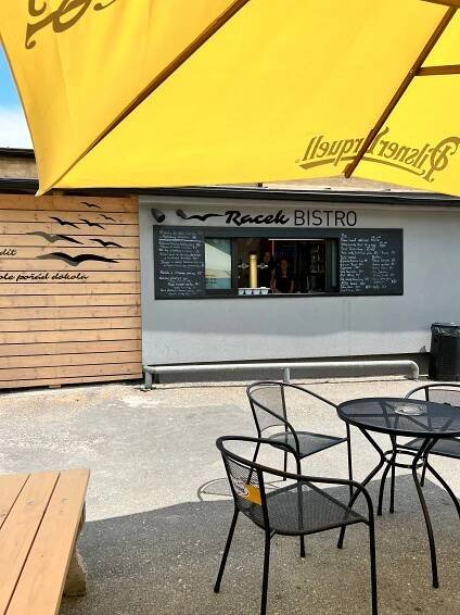 Restaurace v ubytování Penzion Racek