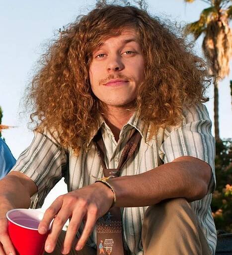 Blake Anderson - Workaholics | Blake anderson, Long hair styles men, Attractive people