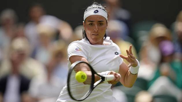 Do finále Wimbledonu prošla Džabúrová. O titul si zahraje s Rybakinovou