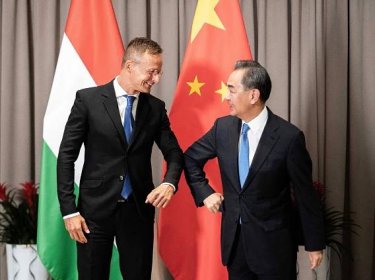 Maďarsko blokuje prohlášení EU kritizující Čínu kvůli Hongkongu, říkají diplomaté