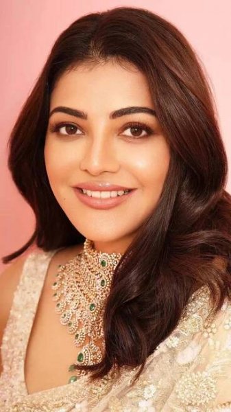 Kajal Aggarwal dazzles with grace in a gorgeous sarees