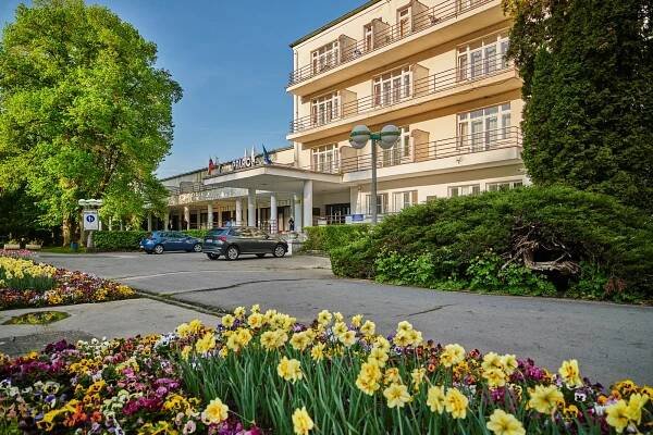 Lázeňský hotel Palace - Lázně Sliač | Lázně Travel