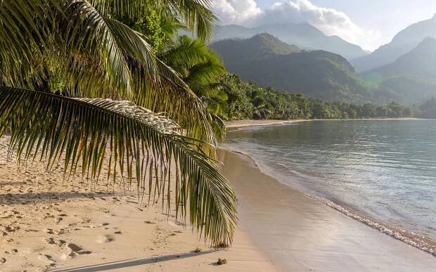 Port Glaud Beach / Mahe / Seychelles