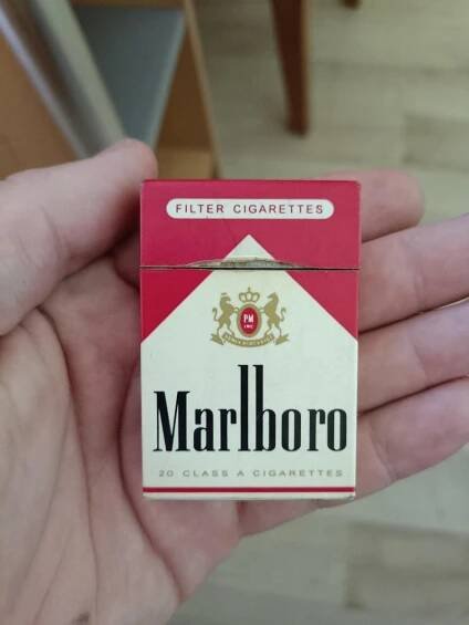 Zapalovač - Cigarety Marlboro Červené