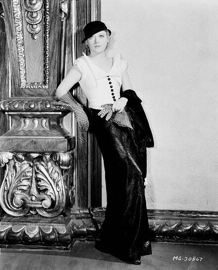Marion Davies Wearing A Hat And Gingham Gloves, For Mgm Studios, 1933.