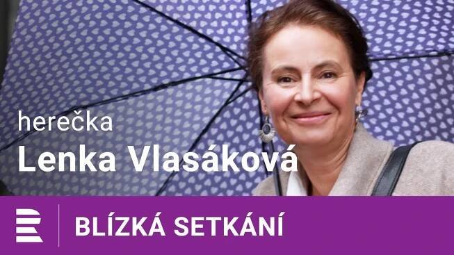Lenka Vlasáková na Dvojce: Jestli něco na svojí profesi miluju, tak to, že můžu zažívat příběhy.