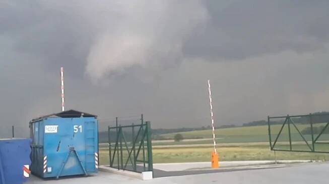 Ročně zasáhne Česko až pět tornád. Poprvé bylo zaznamenáno už před 900 lety