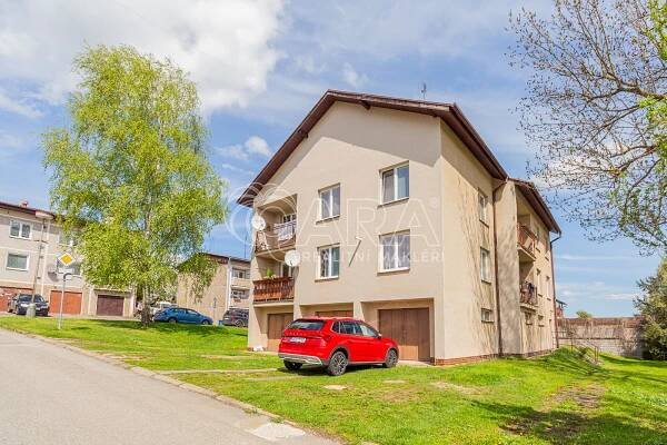Prodej bytu 3+1 (76 m2) se dvěma balkony, Nihošovice – QARA