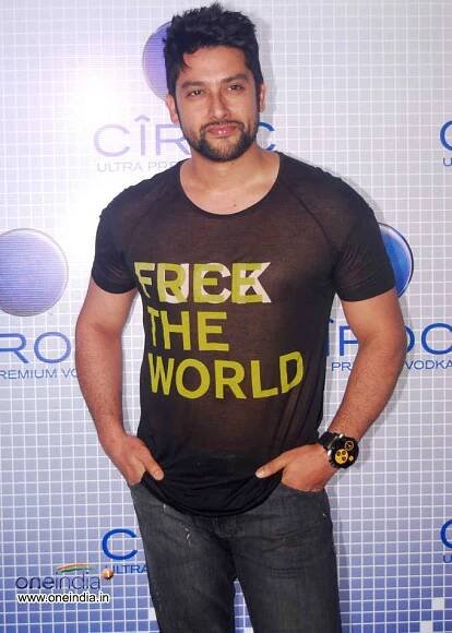 Handsame Aftab Shivdasani Cute Photos & Latest Wallpapers