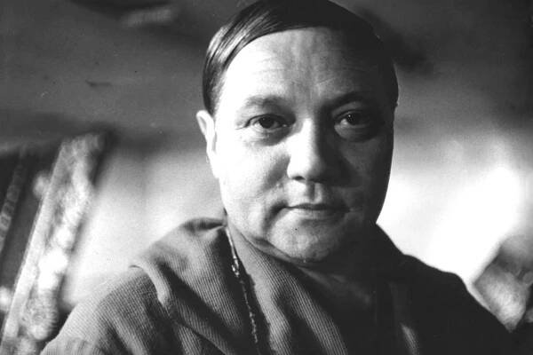 Rudolf Hrušínský starší bojoval proti režimu, dostával pak výhrůžné telefonáty, že se jeho syn zabil