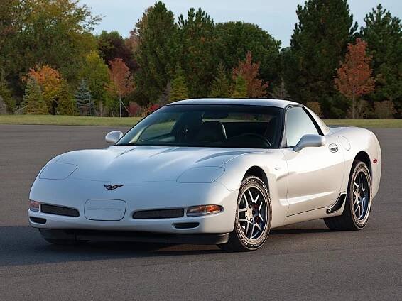 Chevrolet Corvette Coupe C5 Z06 (2001) detailní informace, videa, motorizace a zajímavosti