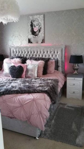 Pin by Busi Mzangwa on Bedroom | Pink bedroom decor, Girl apartment decor, Classy bedroom