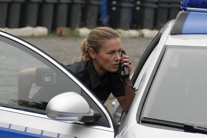 Policie Hamburk - Tvrdě na hraně (S03E09) (2009)