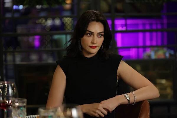 Esra Bilgiç Töre - Zamanın Kapıları - Z filmu